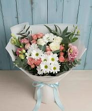 Букет цветов из:  Розы, Лизиантусы и Хризантемы в Высоком