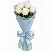 Букет 5 Белых роз Проуд в Высоком