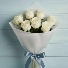 Букет 7 Белых роз Эдлесс Лав в Высоком