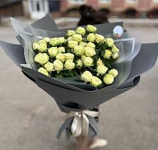 Букет Белые кустовые розы Солинеро в Высоком