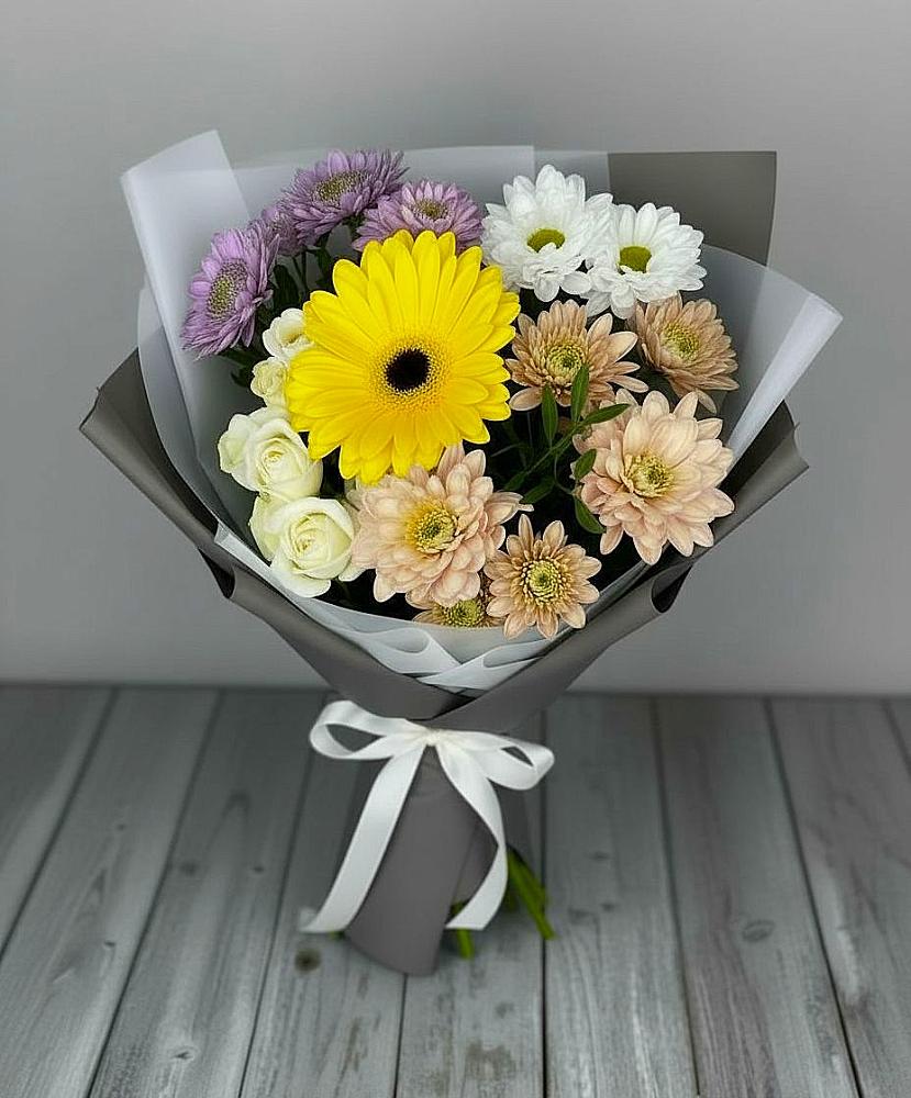 Букет цветов из: Розы, Герберы и Хризантемы в Высоком