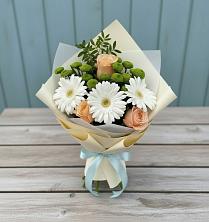Букет цветов из:  Герберы, Розы и Хризантемы в Высоком