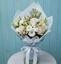Букет цветов из:  Розы и Лизиантусы в Высоком