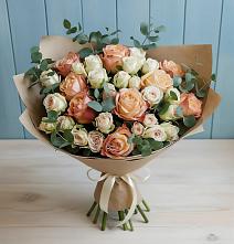 Букет цветов из:  Альстромерии и Розы в Высоком