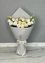 Букет цветов из:  Розы и Лизиантусы в Высоком